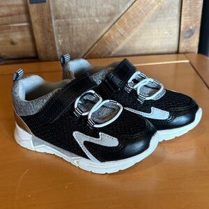 Oshkosh Black Kids Shoes with Velcro Straps NWOT
